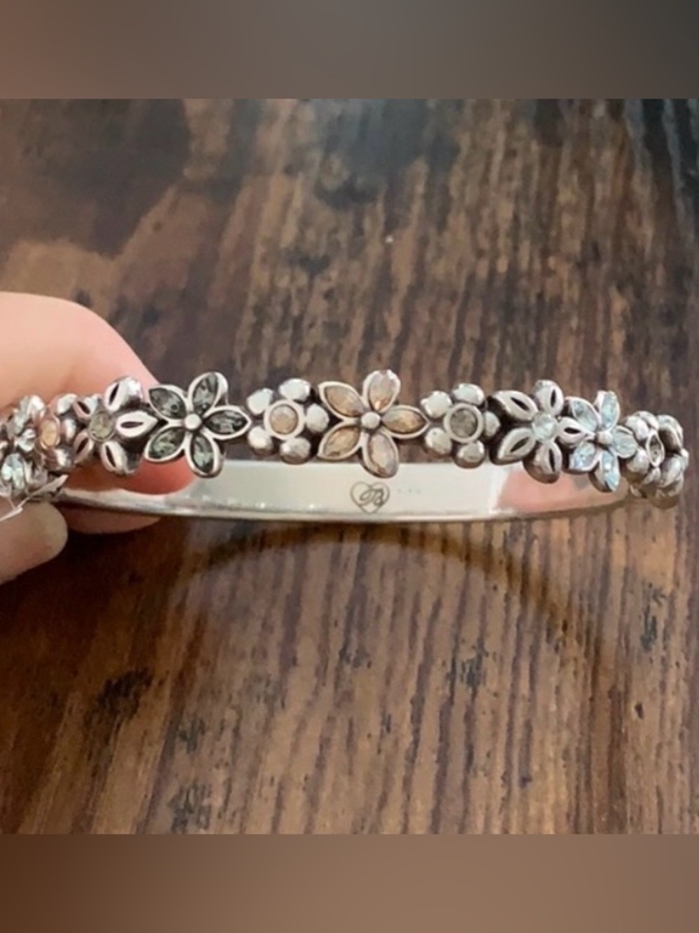 🌸 RARE BRIGHTON VINTAGE SWAROVSKI CRYSTAL Silver Floral Hinged Bangle Bracelet